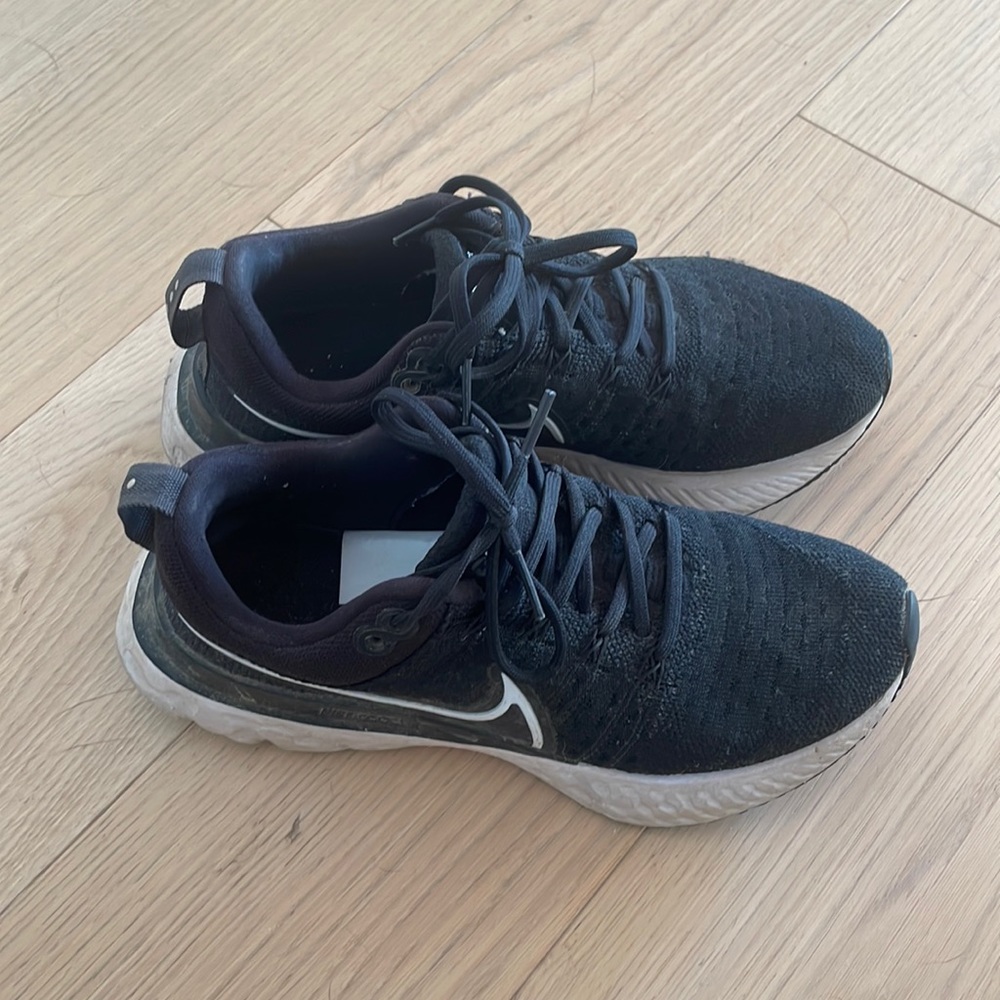 Nike react infinity flyknit black white 6 woman
